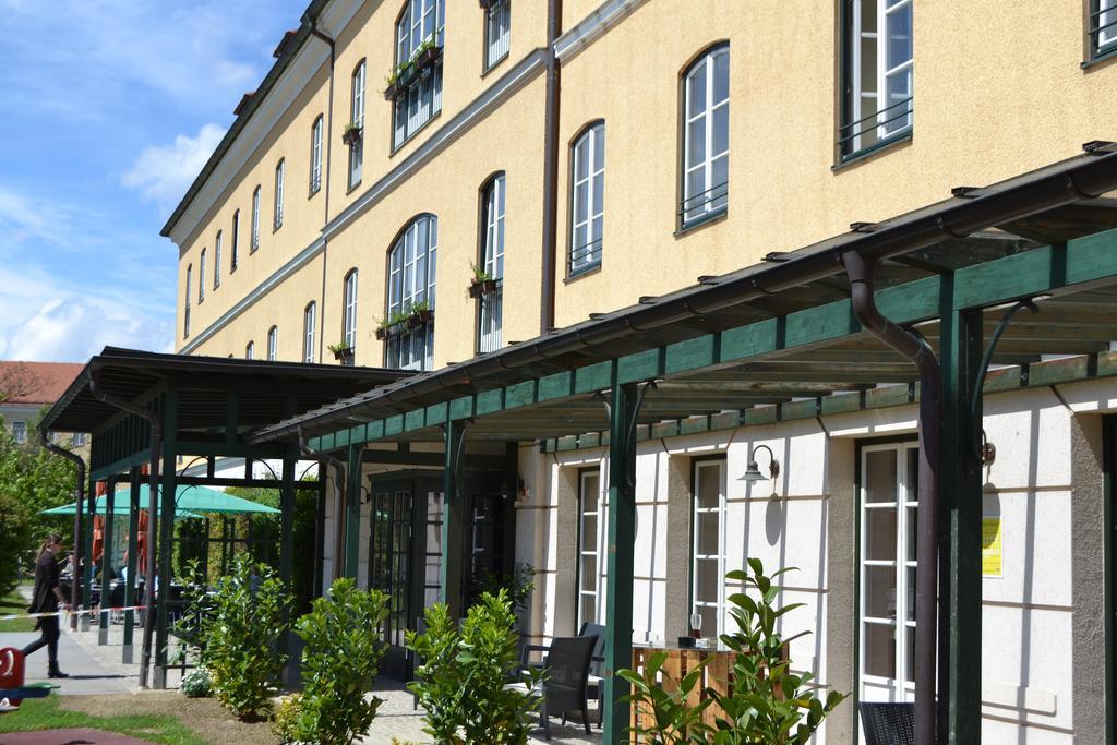 Jufa Hotel Fuerstenfeld Dış mekan fotoğraf